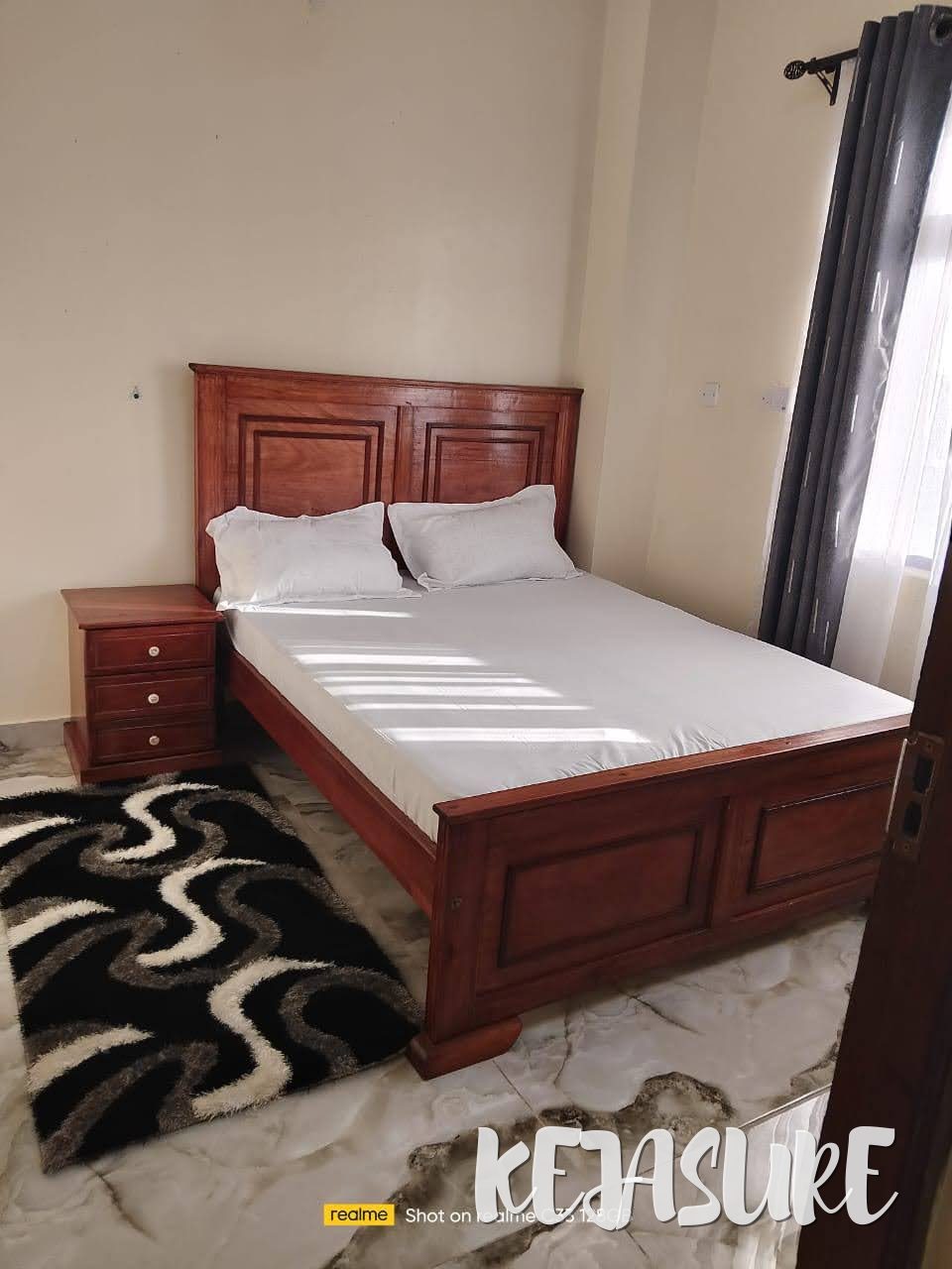 Apartment (airbnb and Residential)
